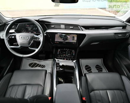 Серый Ауди E-Tron, объемом двигателя 0 л и пробегом 62 тыс. км за 43500 $, фото 3 на Automoto.ua