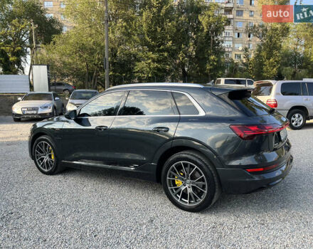 Сірий Ауді E-Tron, об'ємом двигуна 0 л та пробігом 43 тис. км за 28500 $, фото 5 на Automoto.ua