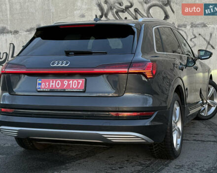 Ауді E-Tron 2020 у Львові на Automoto.ua Сірий Ауді E-Tron, об'ємом двигуна 0 л та пробігом 81 тис. км за 34920 $, фото 21 на Automoto.ua