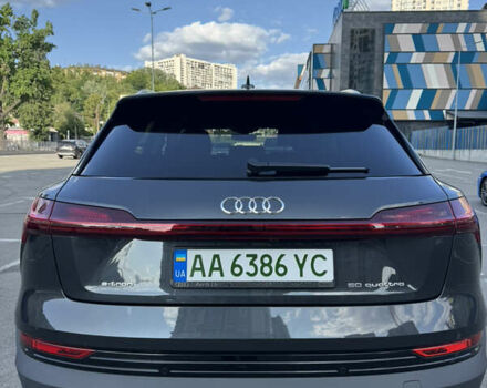 Серый Ауди E-Tron, объемом двигателя 0 л и пробегом 65 тыс. км за 25900 $, фото 1 на Automoto.ua