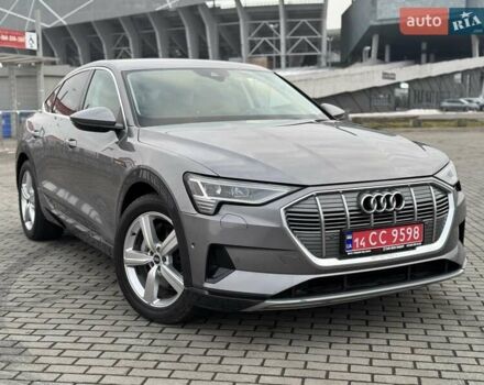 Серый Ауди E-Tron, объемом двигателя 0 л и пробегом 109 тыс. км за 30900 $, фото 3 на Automoto.ua