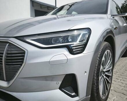 Сірий Ауді E-Tron, об'ємом двигуна 0 л та пробігом 70 тис. км за 34500 $, фото 58 на Automoto.ua