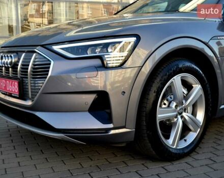 Серый Ауди E-Tron, объемом двигателя 0 л и пробегом 125 тыс. км за 23800 $, фото 83 на Automoto.ua
