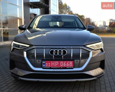 Серый Ауди E-Tron, объемом двигателя 0 л и пробегом 125 тыс. км за 23800 $, фото 4 на Automoto.ua