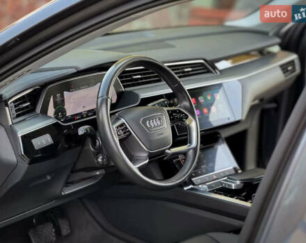 Сірий Ауді E-Tron, об'ємом двигуна 0 л та пробігом 170 тис. км за 25600 $, фото 5 на Automoto.ua