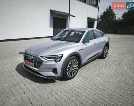 Сірий Ауді E-Tron, об'ємом двигуна 0 л та пробігом 70 тис. км за 34500 $, фото 52 на Automoto.ua