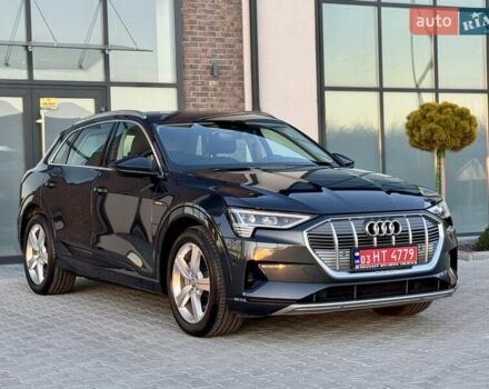 Серый Ауди E-Tron, объемом двигателя 0 л и пробегом 97 тыс. км за 21900 $, фото 24 на Automoto.ua