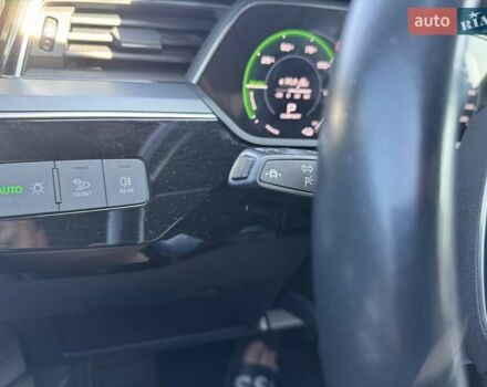 Сірий Ауді E-Tron, об'ємом двигуна 0 л та пробігом 78 тис. км за 30500 $, фото 20 на Automoto.ua