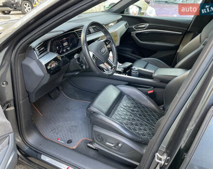 Сірий Ауді E-Tron, об'ємом двигуна 0 л та пробігом 106 тис. км за 29700 $, фото 10 на Automoto.ua