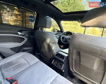 Ауді E-Tron 2020 у Дрогобичі на Automoto.ua Сірий Ауді E-Tron, об'ємом двигуна 0 л та пробігом 180 тис. км за 27990 $, фото 17 на Automoto.ua