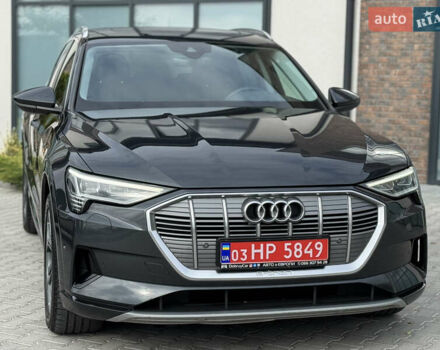 Ауди E-Tron 2020 в Тернополе на Automoto.ua Серый Ауди E-Tron, объемом двигателя 0 л и пробегом 126 тыс. км за 23900 $, фото 17 на Automoto.ua