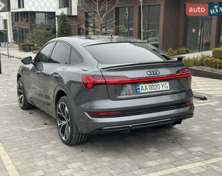 Серый Ауди E-Tron, объемом двигателя 0 л и пробегом 140 тыс. км за 32100 $, фото 7 на Automoto.ua