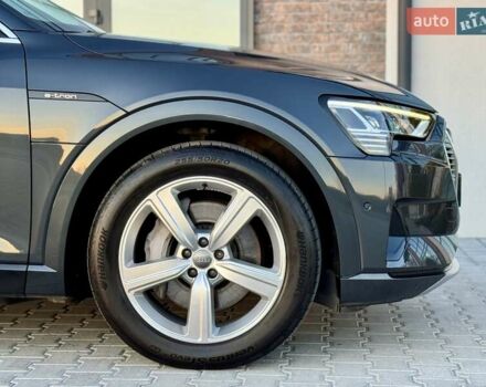 Серый Ауди E-Tron, объемом двигателя 0 л и пробегом 97 тыс. км за 21900 $, фото 35 на Automoto.ua