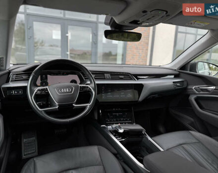 Ауди E-Tron 2020 в Тернополе на Automoto.ua Серый Ауди E-Tron, объемом двигателя 0 л и пробегом 126 тыс. км за 23900 $, фото 66 на Automoto.ua