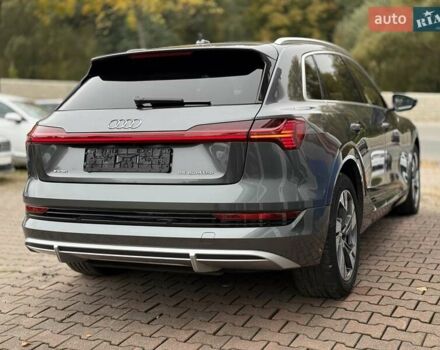 Сірий Ауді E-Tron, об'ємом двигуна 0 л та пробігом 77 тис. км за 37000 $, фото 2 на Automoto.ua