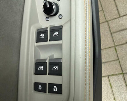 Ауди E-Tron 2020 в Киеве на Automoto.ua Серый Ауди E-Tron, объемом двигателя 0 л и пробегом 71 тыс. км за 35300 $, фото 17 на Automoto.ua