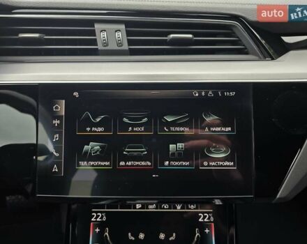 Серый Ауди E-Tron, объемом двигателя 0 л и пробегом 71 тыс. км за 33999 $, фото 77 на Automoto.ua