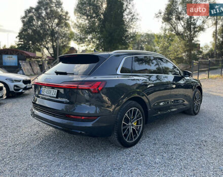 Сірий Ауді E-Tron, об'ємом двигуна 0 л та пробігом 43 тис. км за 28500 $, фото 4 на Automoto.ua