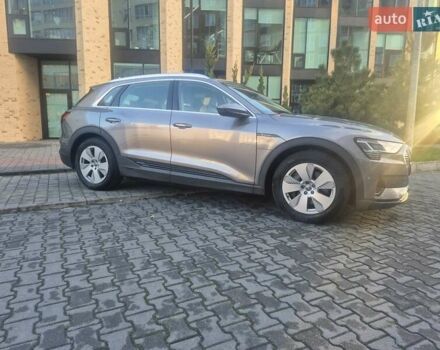 Ауди E-Tron 2020 в Хмельницком на Automoto.ua Серый Ауди E-Tron, объемом двигателя 0 л и пробегом 146 тыс. км за 22700 $, фото 3 на Automoto.ua