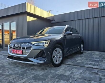 Серый Ауди E-Tron, объемом двигателя 0 л и пробегом 99 тыс. км за 31990 $, фото 30 на Automoto.ua