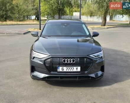 Серый Ауди E-Tron, объемом двигателя 0 л и пробегом 77 тыс. км за 38000 $, фото 3 на Automoto.ua