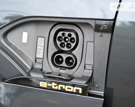 Серый Ауди E-Tron, объемом двигателя 0 л и пробегом 62 тыс. км за 43500 $, фото 13 на Automoto.ua