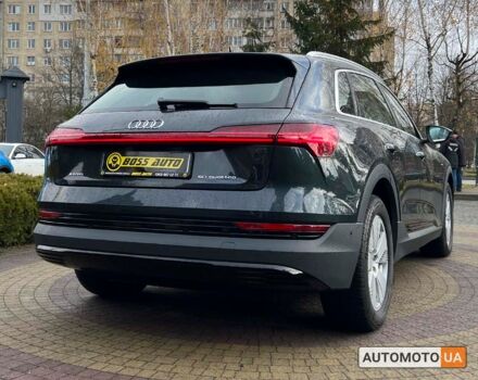 Ауди E-Tron 2020 в Львове на Automoto.ua Серый Ауди E-Tron, объемом двигателя 71 л и пробегом 31 тыс. км за 27600 $, фото 6 на Automoto.ua