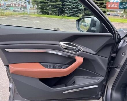 Серый Ауди E-Tron, объемом двигателя 0 л и пробегом 58 тыс. км за 37000 $, фото 30 на Automoto.ua