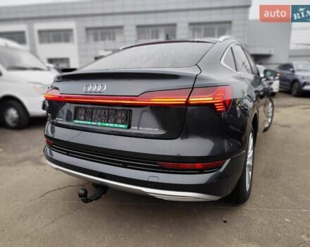 Серый Ауди E-Tron, объемом двигателя 0 л и пробегом 169 тыс. км за 33999 $, фото 6 на Automoto.ua