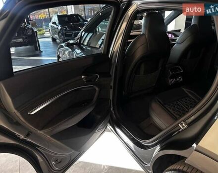 Серый Ауди E-Tron, объемом двигателя 0 л и пробегом 53 тыс. км за 37900 $, фото 28 на Automoto.ua