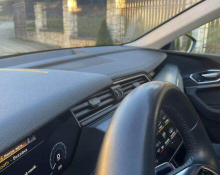 Сірий Ауді E-Tron, об'ємом двигуна 0 л та пробігом 153 тис. км за 28999 $, фото 41 на Automoto.ua