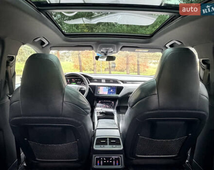 Ауді E-Tron 2020 у Дрогобичі на Automoto.ua Сірий Ауді E-Tron, об'ємом двигуна 0 л та пробігом 160 тис. км за 33900 $, фото 31 на Automoto.ua