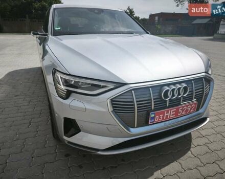Сірий Ауді E-Tron, об'ємом двигуна 0 л та пробігом 70 тис. км за 34500 $, фото 19 на Automoto.ua