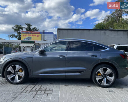 Сірий Ауді E-Tron, об'ємом двигуна 0 л та пробігом 106 тис. км за 29700 $, фото 3 на Automoto.ua