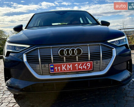 Серый Ауди E-Tron, объемом двигателя 0 л и пробегом 175 тыс. км за 22700 $, фото 32 на Automoto.ua