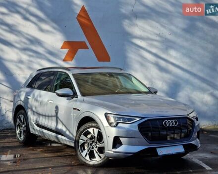 Серый Ауди E-Tron, объемом двигателя 0 л и пробегом 12 тыс. км за 31990 $, фото 13 на Automoto.ua