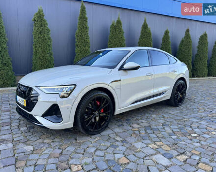 Сірий Ауді E-Tron, об'ємом двигуна 0 л та пробігом 105 тис. км за 34000 $, фото 2 на Automoto.ua