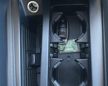 Серый Ауди E-Tron, объемом двигателя 0 л и пробегом 99 тыс. км за 31990 $, фото 59 на Automoto.ua