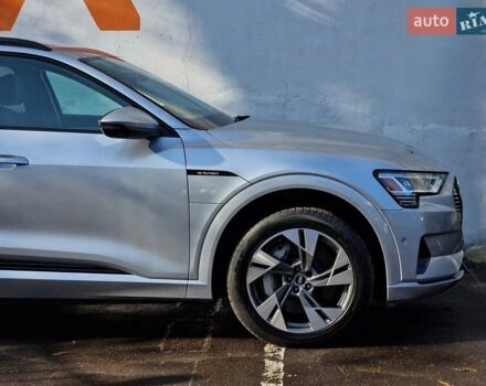 Серый Ауди E-Tron, объемом двигателя 0 л и пробегом 12 тыс. км за 31990 $, фото 19 на Automoto.ua