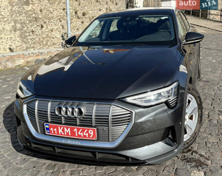 Серый Ауди E-Tron, объемом двигателя 0 л и пробегом 175 тыс. км за 22700 $, фото 35 на Automoto.ua