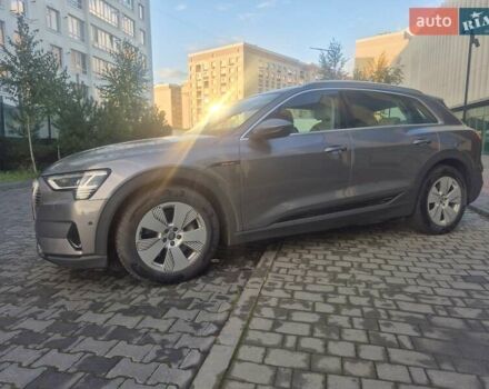 Ауди E-Tron 2020 в Хмельницком на Automoto.ua Серый Ауди E-Tron, объемом двигателя 0 л и пробегом 146 тыс. км за 22700 $, фото 12 на Automoto.ua