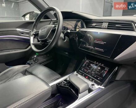 Ауді E-Tron 2020 у Чернівцях на Automoto.ua Сірий Ауді E-Tron, об'ємом двигуна 0 л та пробігом 65 тис. км за 48000 $, фото 10 на Automoto.ua