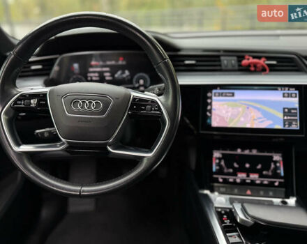 Ауді E-Tron 2020 у Дніпро (Дніпропетровську) на Automoto.ua Сірий Ауді E-Tron, об'ємом двигуна 0 л та пробігом 113 тис. км за 26900 $, фото 14 на Automoto.ua