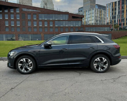 Сірий Ауді E-Tron, об'ємом двигуна 0 л та пробігом 108 тис. км за 25900 $, фото 3 на Automoto.ua