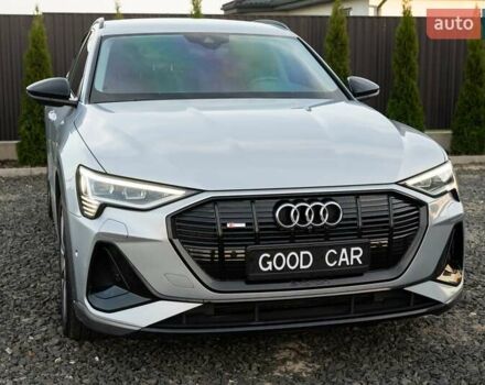 Сірий Ауді E-Tron, об'ємом двигуна 0 л та пробігом 112 тис. км за 34300 $, фото 1 на Automoto.ua