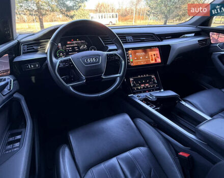 Серый Ауди E-Tron, объемом двигателя 0 л и пробегом 117 тыс. км за 28990 $, фото 15 на Automoto.ua