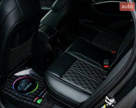 Сірий Ауді E-Tron, об'ємом двигуна 0 л та пробігом 82 тис. км за 39888 $, фото 68 на Automoto.ua