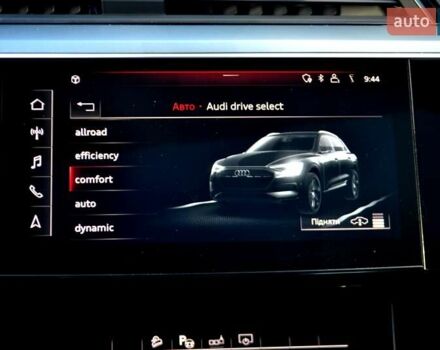 Серый Ауди E-Tron, объемом двигателя 0 л и пробегом 125 тыс. км за 23800 $, фото 136 на Automoto.ua