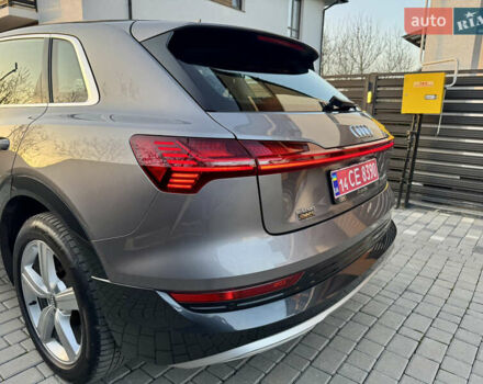 Сірий Ауді E-Tron, об'ємом двигуна 0 л та пробігом 143 тис. км за 27900 $, фото 42 на Automoto.ua