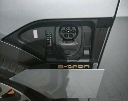 Сірий Ауді E-Tron, об'ємом двигуна 0 л та пробігом 70 тис. км за 34500 $, фото 67 на Automoto.ua